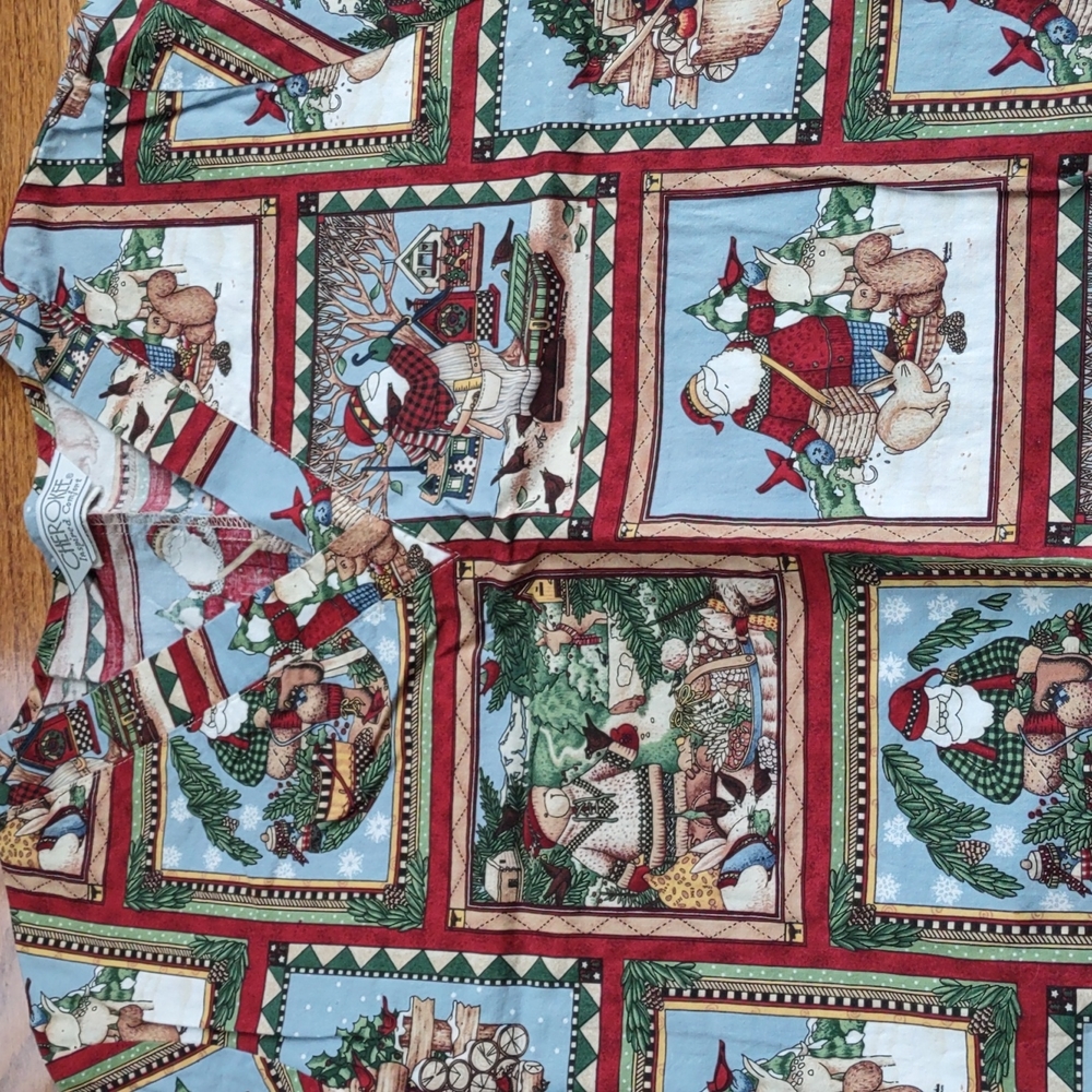Cherokee scrub top (Santa) - Picture 2 of 6